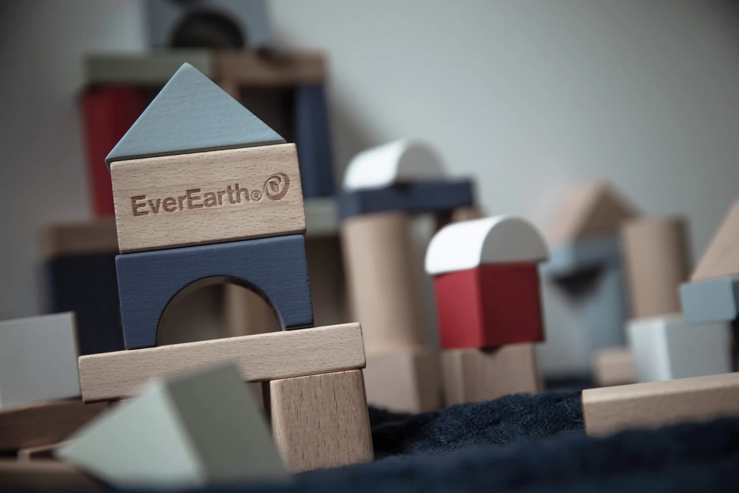 Ever Earth Lifestyle Building Blocks In A Tub 50pcs 5 Ever Earth Lifestyle Building Blocks In A Tub 50pcs - Image 3