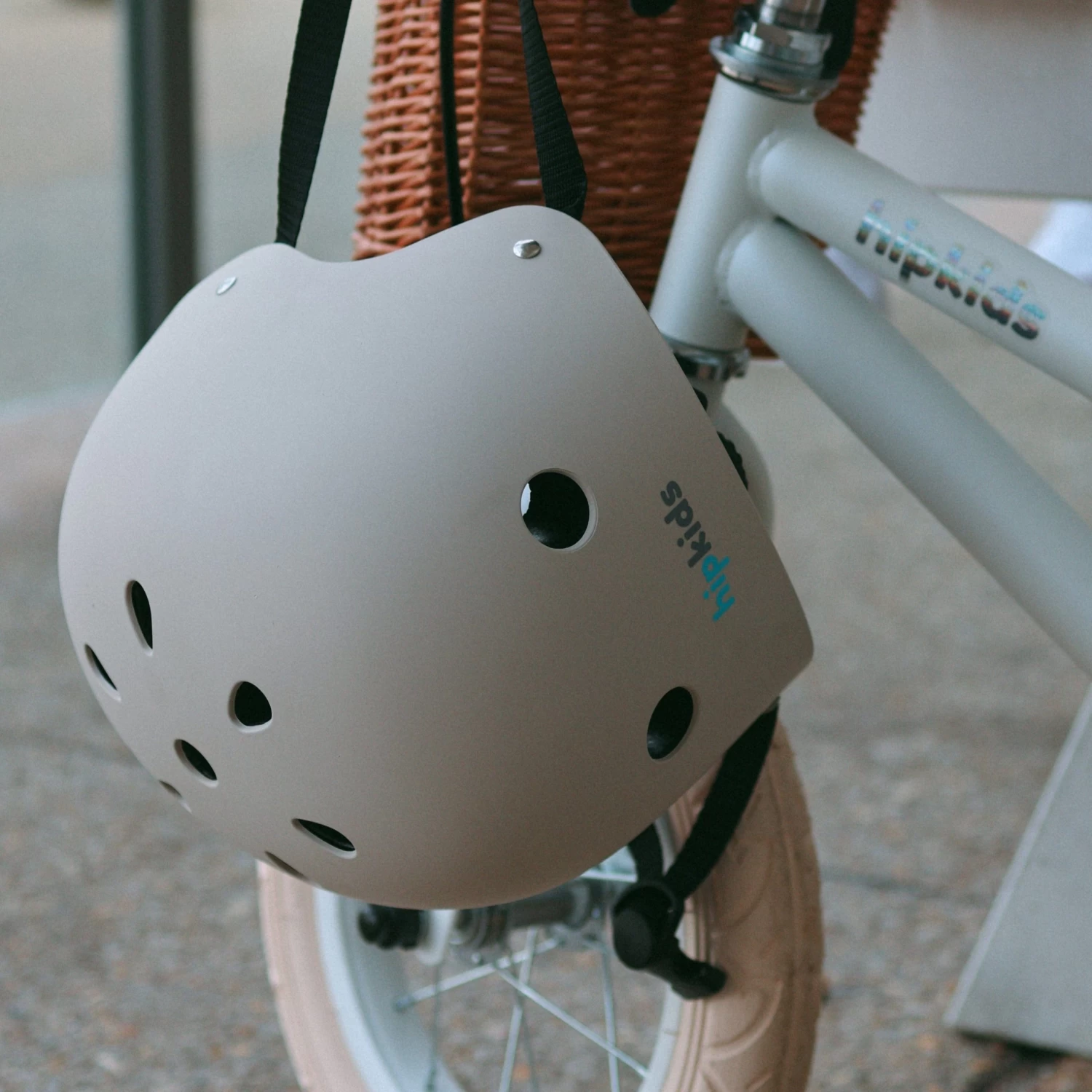 HipKids Matt Bike Helmet 4 HipKids Matt Bike Helmet - Image 2