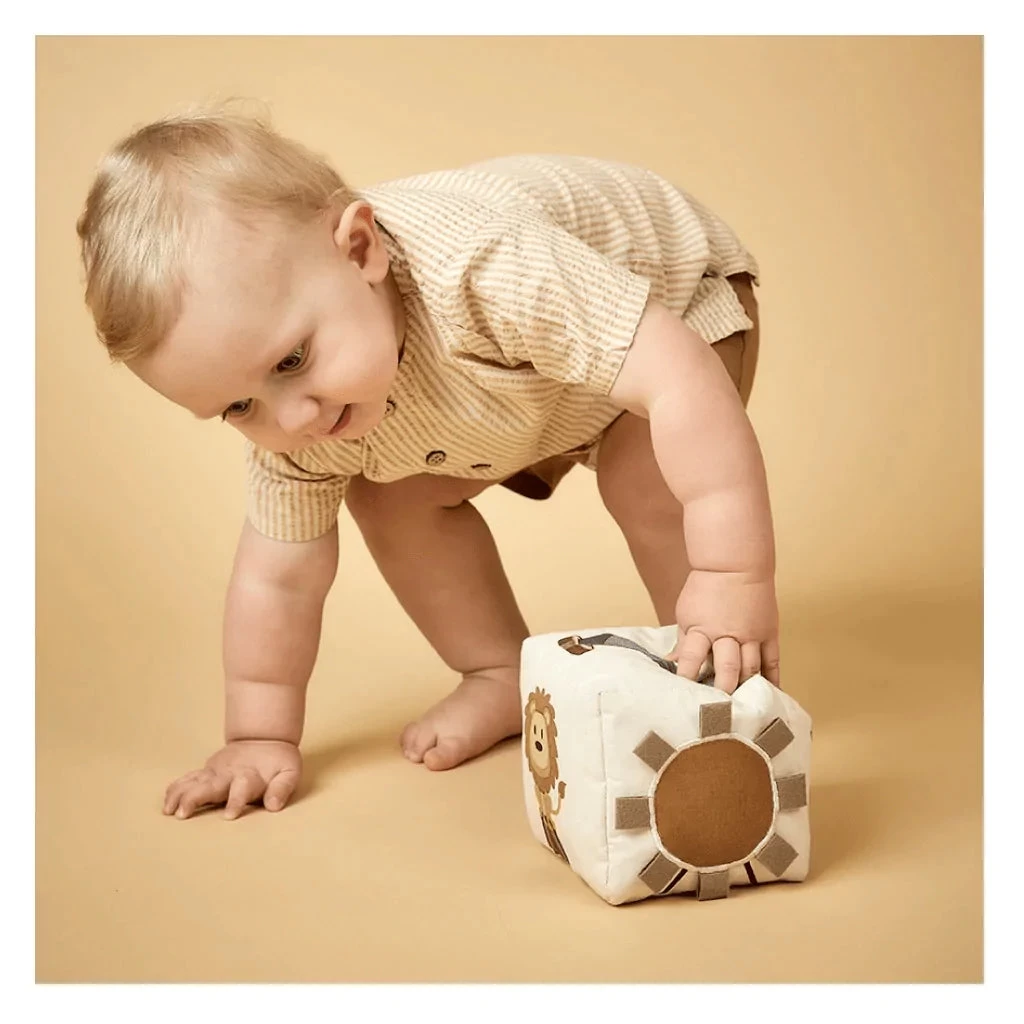 Nuuroo Jasmin Fabric Cube Creme - Circus 5 Nuuroo Jasmin Fabric Cube Creme - Circus - Image 3