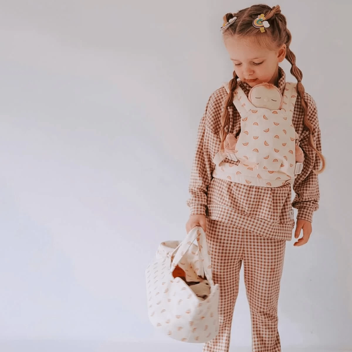 Olli Ella - Dinkum Dolls Carry Cot Rainbow Print 10 Olli Ella - Dinkum Dolls Carry Cot Rainbow Print - Image 8