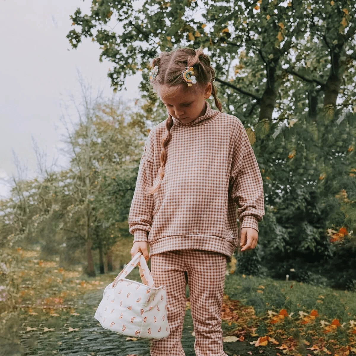 Olli Ella - Dinkum Dolls Carry Cot Rainbow Print 11 Olli Ella - Dinkum Dolls Carry Cot Rainbow Print - Image 9