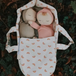 Olli Ella - Dinkum Dolls Carry Cot Rainbow Print 20 Olli Ella - Dinkum Dolls Carry Cot Rainbow Print -Kids Toy Shop olli ella olli ella dinkum dolls carry cot rainbow print 32470307569798