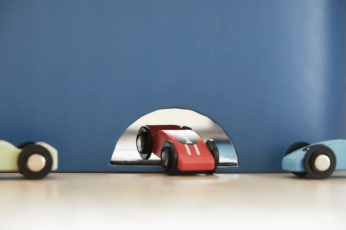 The Wonderful Little Suitcase Car Lover Suitcase 6 The Wonderful Little Suitcase Car Lover Suitcase - Image 4